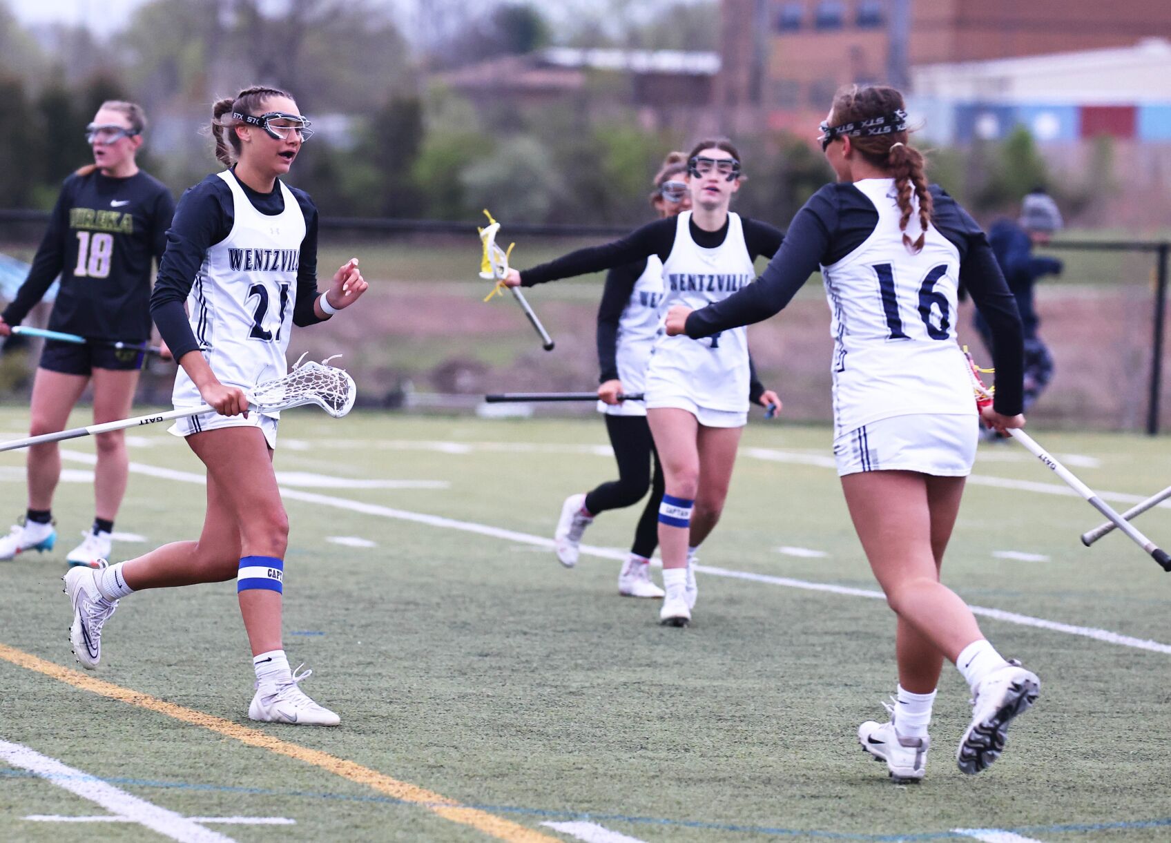 Wentzville 8, Eureka 7
